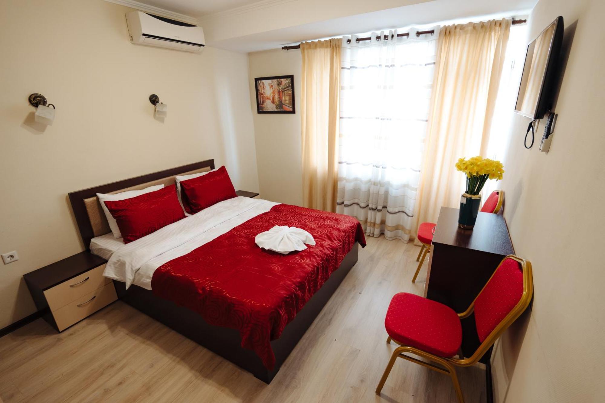 Lolo'S Bliss Hotel Chisinau Luaran gambar