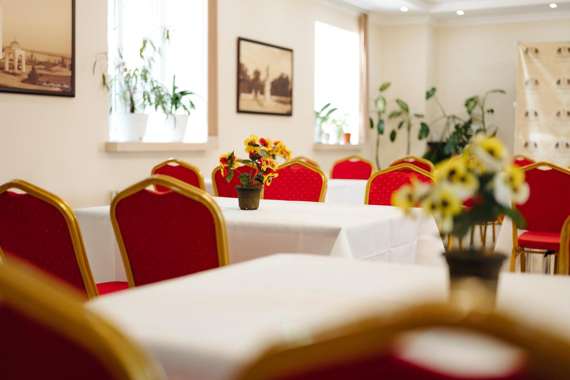 Lolo'S Bliss Hotel Chisinau Luaran gambar