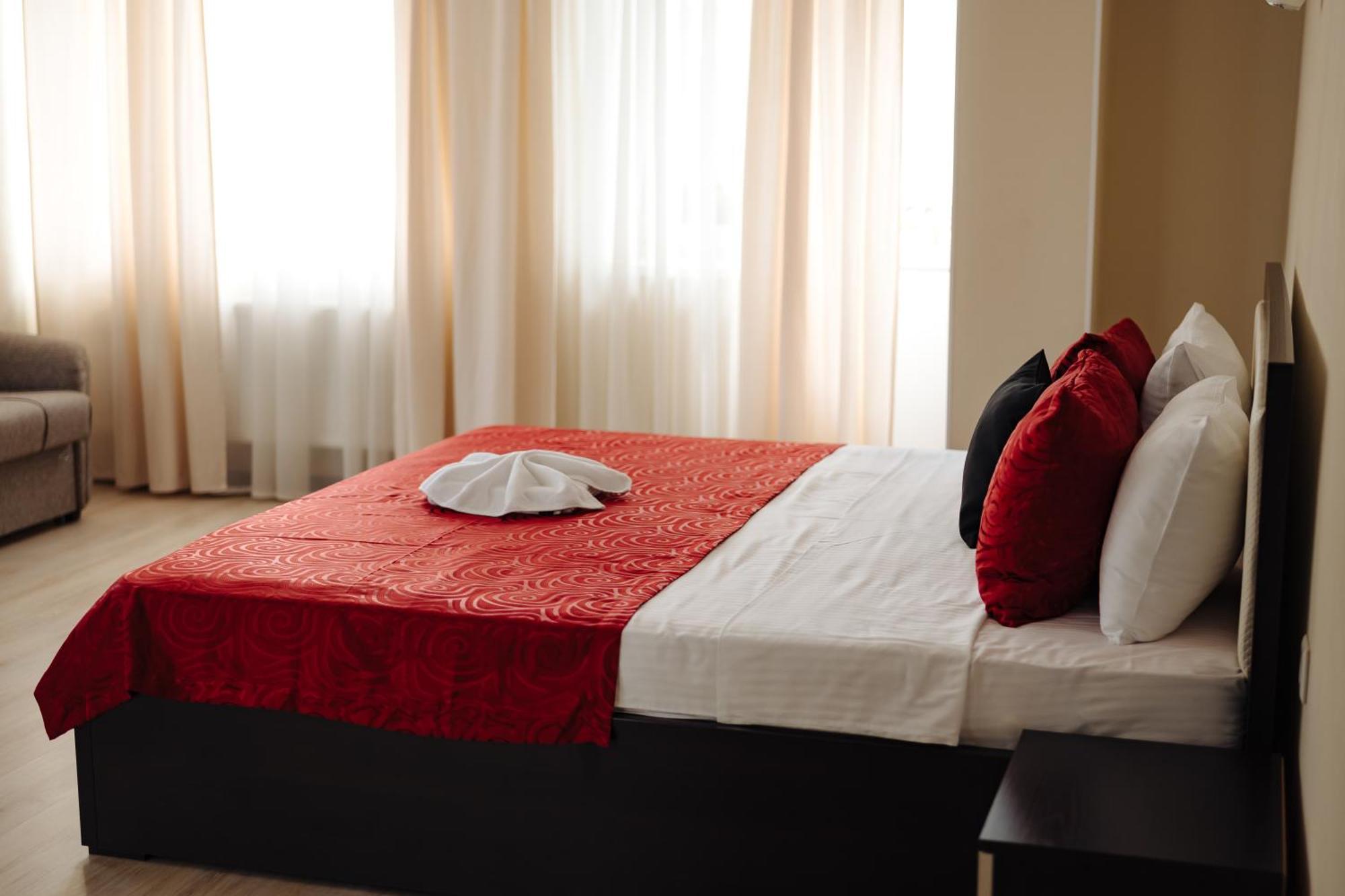 Lolo'S Bliss Hotel Chisinau Luaran gambar